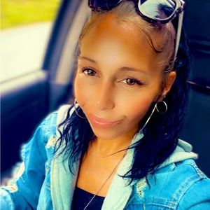 Meet your Posher, Angelina